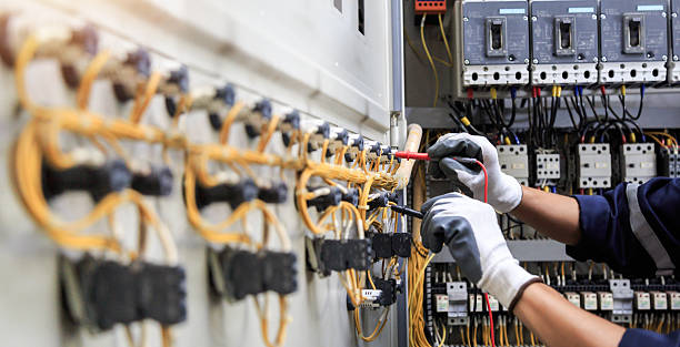Professional Electrician technician working in Cary, IL